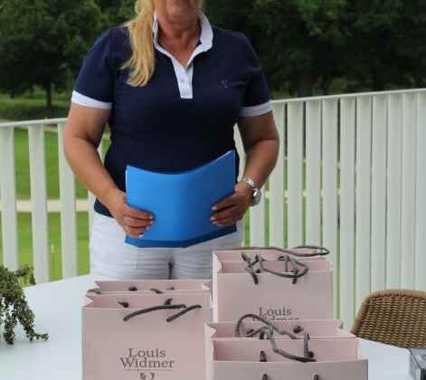 2018-06-7 Beauty Golf Trophy door Louis Widmer