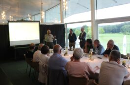 260612  1000 STROKES VOOR KOM OP TEGEN KANKER in Winge