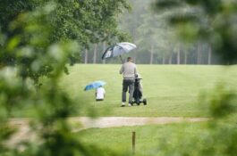 260612  1000 STROKES VOOR KOM OP TEGEN KANKER in Winge